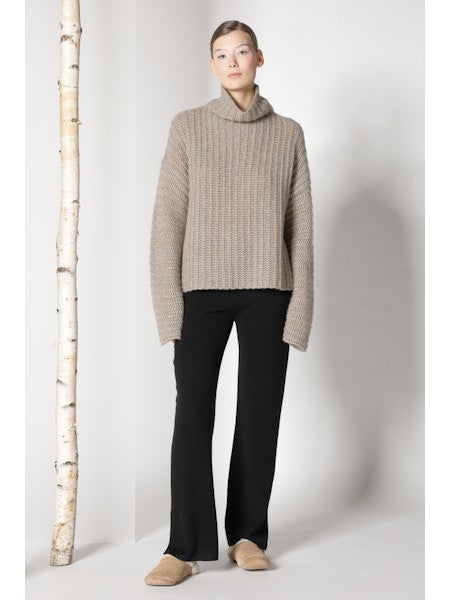 Fluffy Ribbed Turleneck Jumper