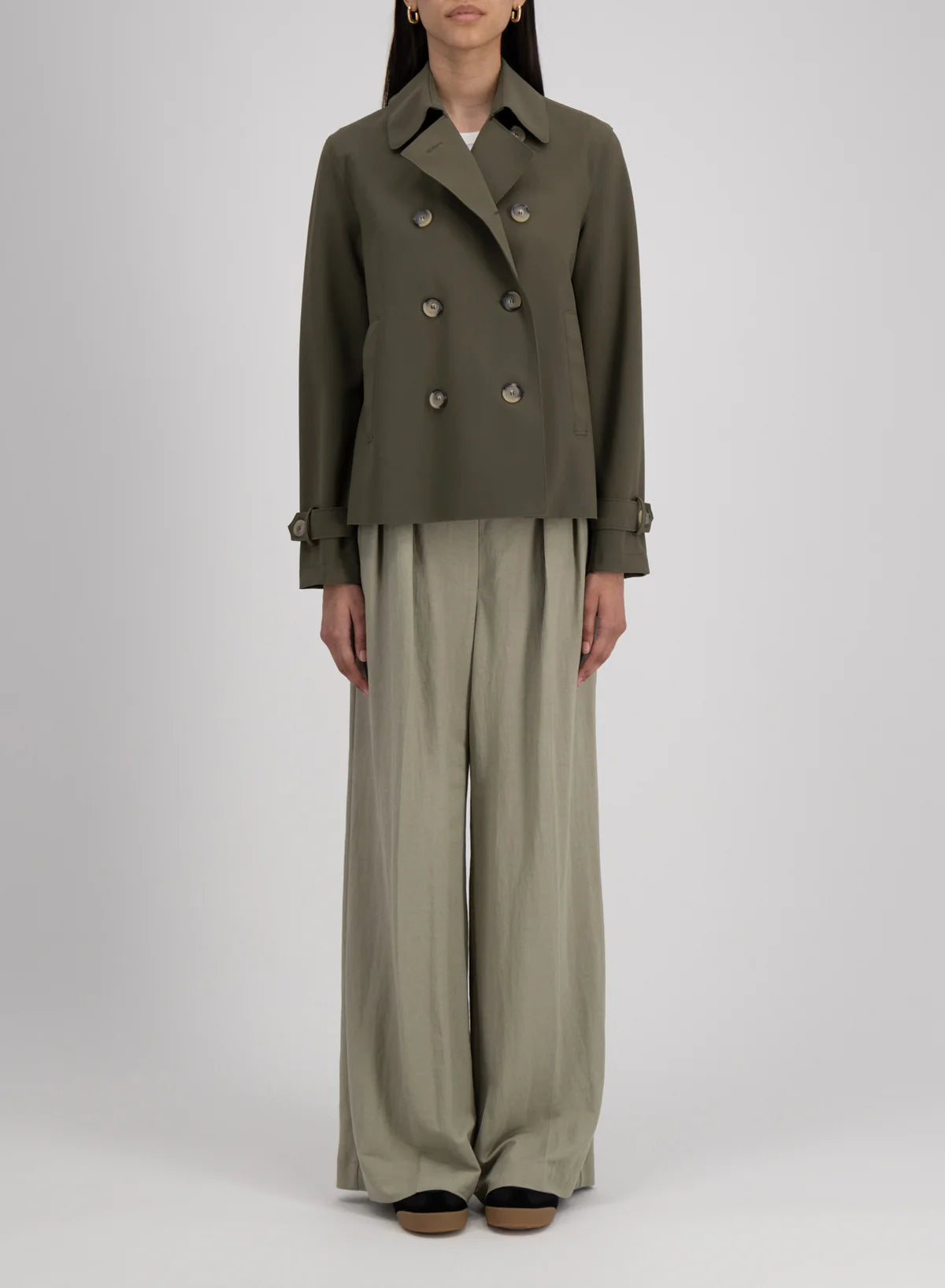 Cropped Trench Scuba