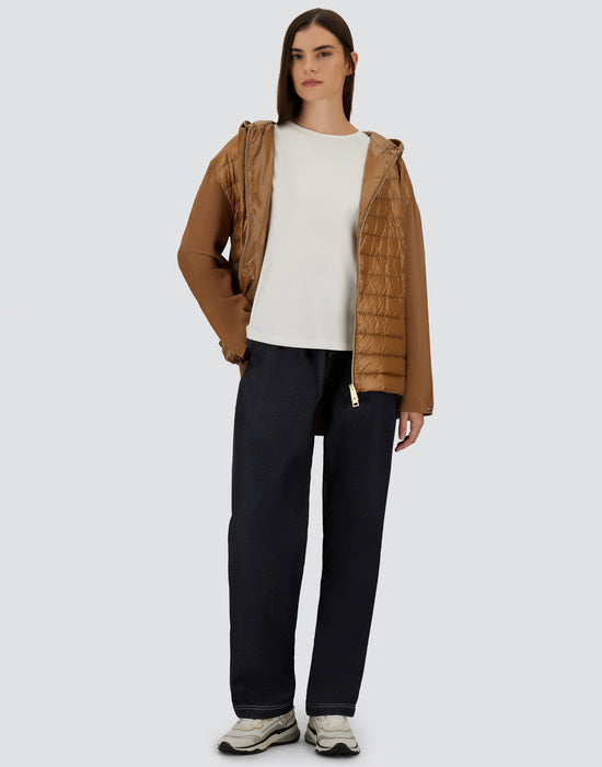 Leichte Daunenjacke Strickärmel