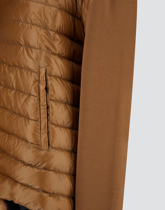 Leichte Daunenjacke Strickärmel