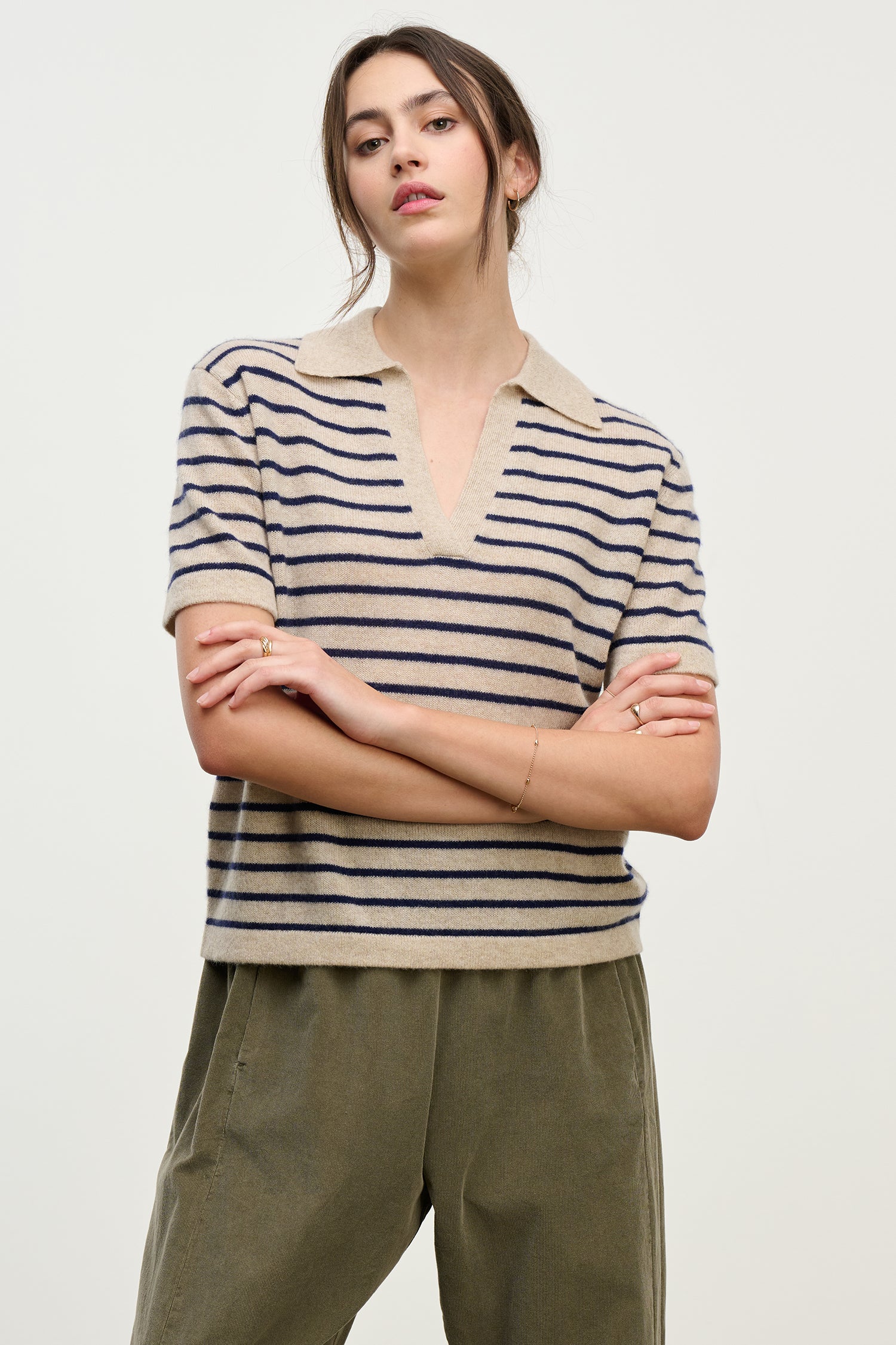 Yael Kurzarmpullover