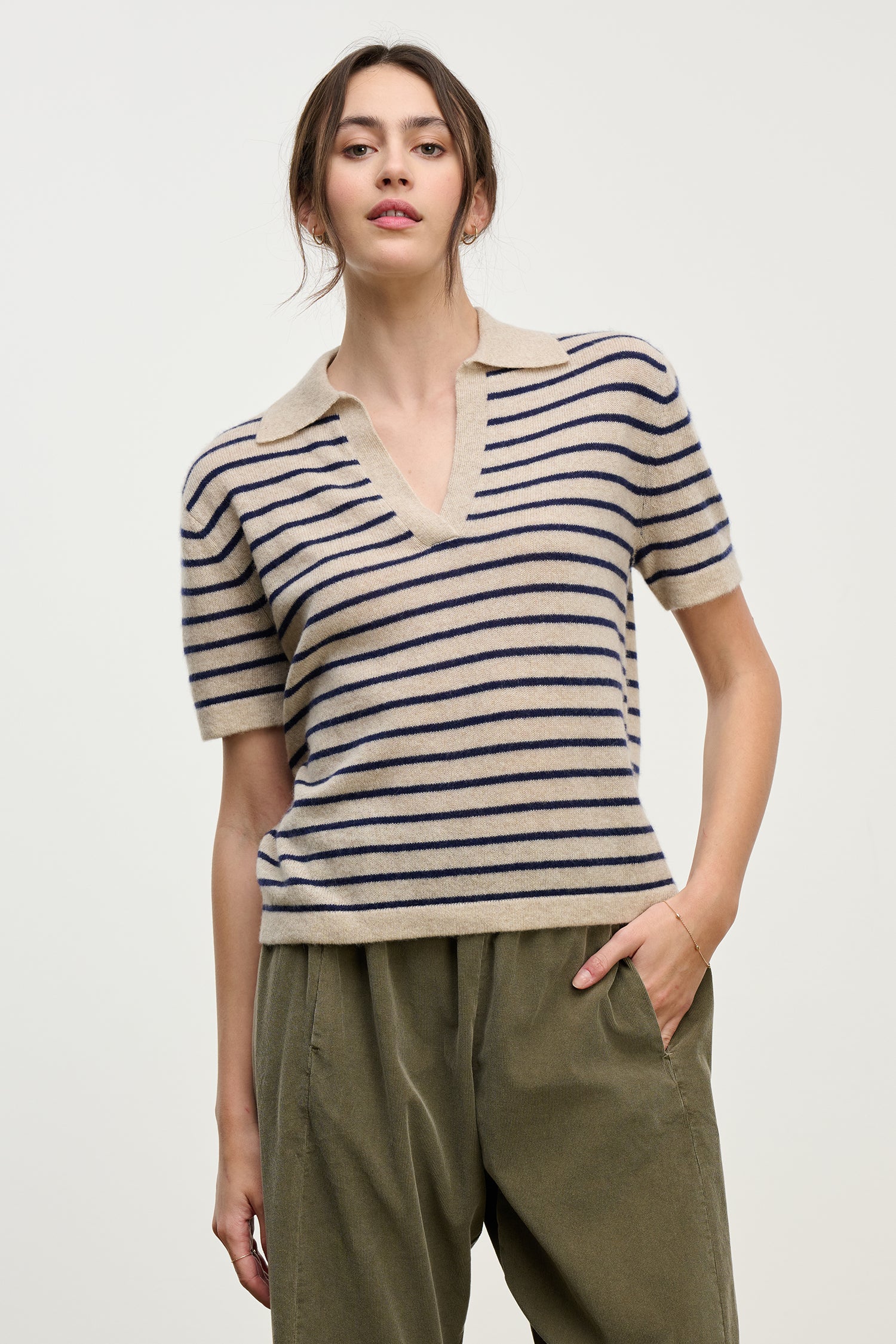 Yael Kurzarmpullover