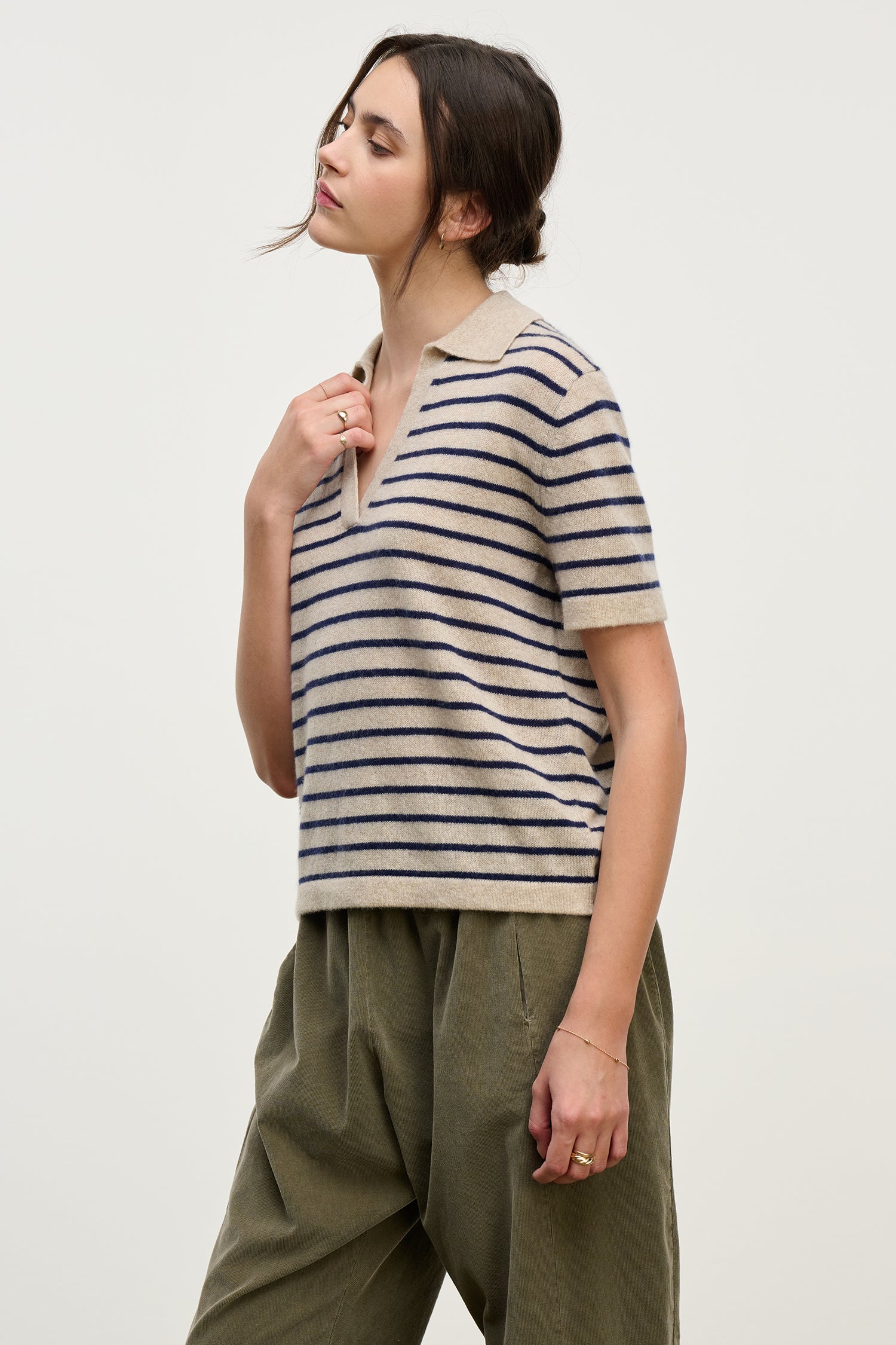 Yael Kurzarmpullover