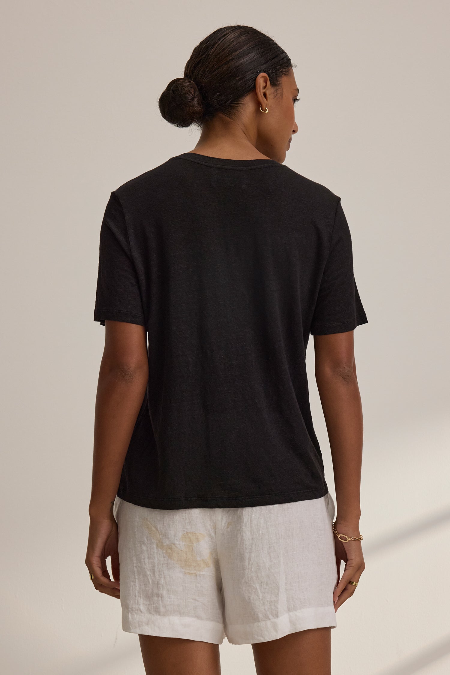 Heritage Leinenshirt with Cleo Wade