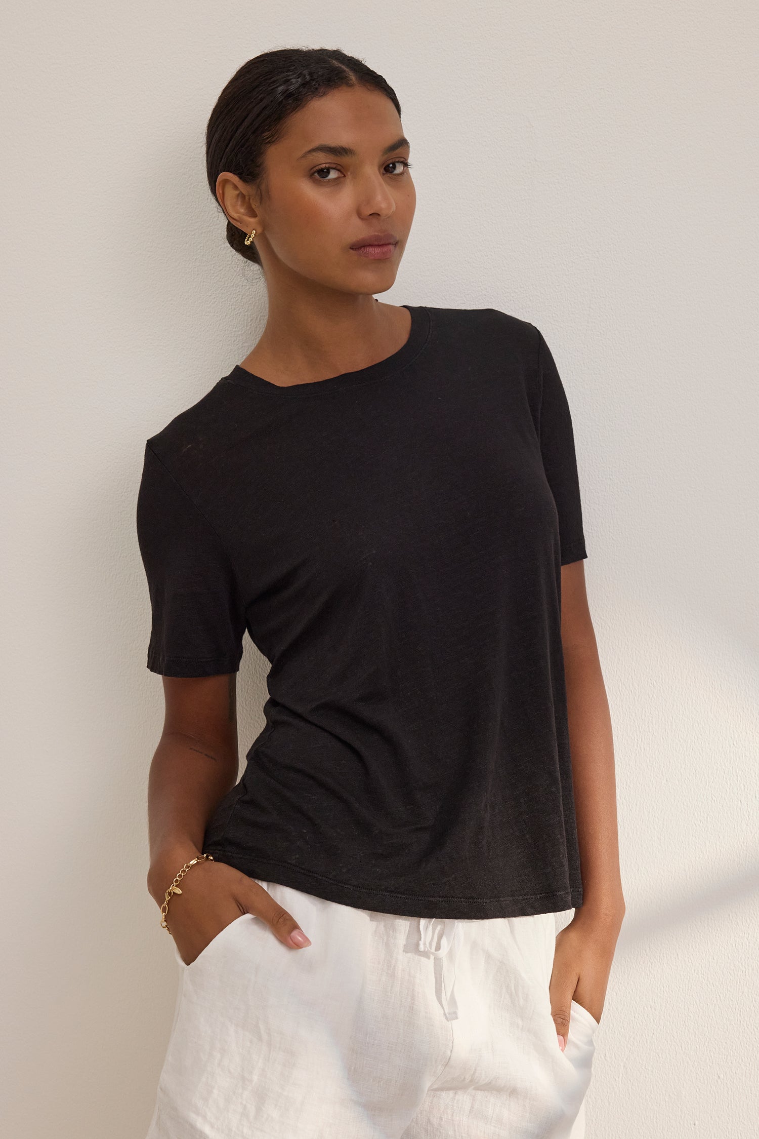 Heritage Leinenshirt with Cleo Wade